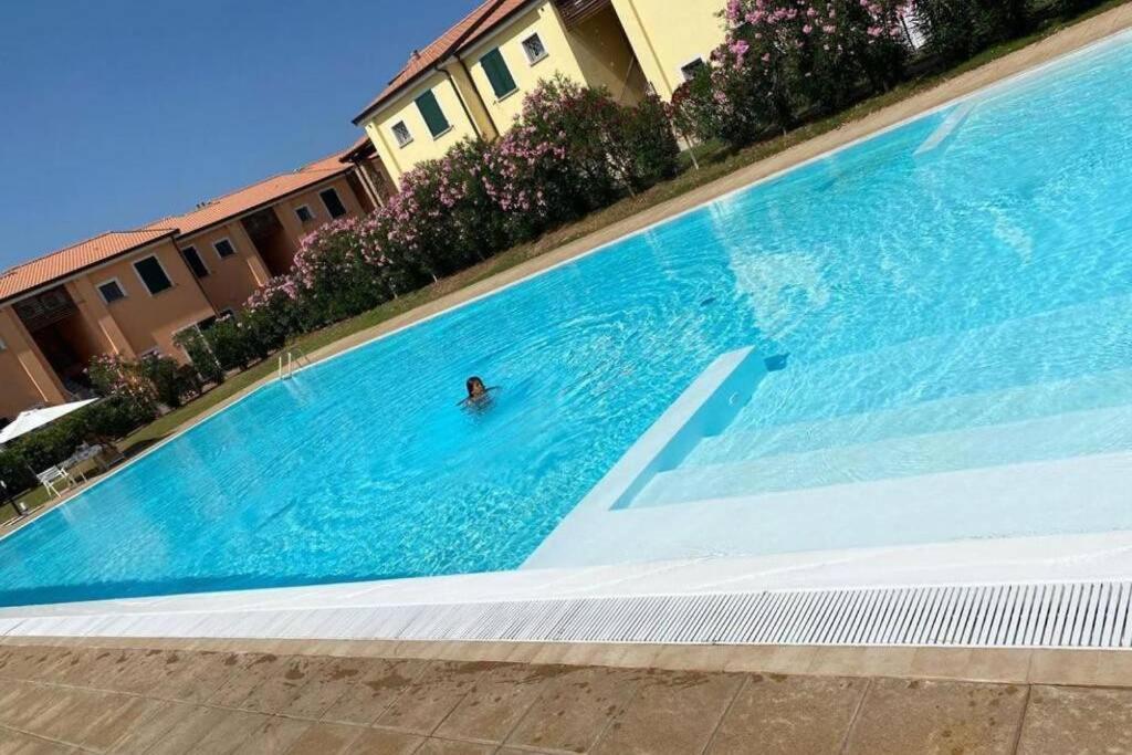 Residence Baia Delle Mimose Badesi Exterior foto